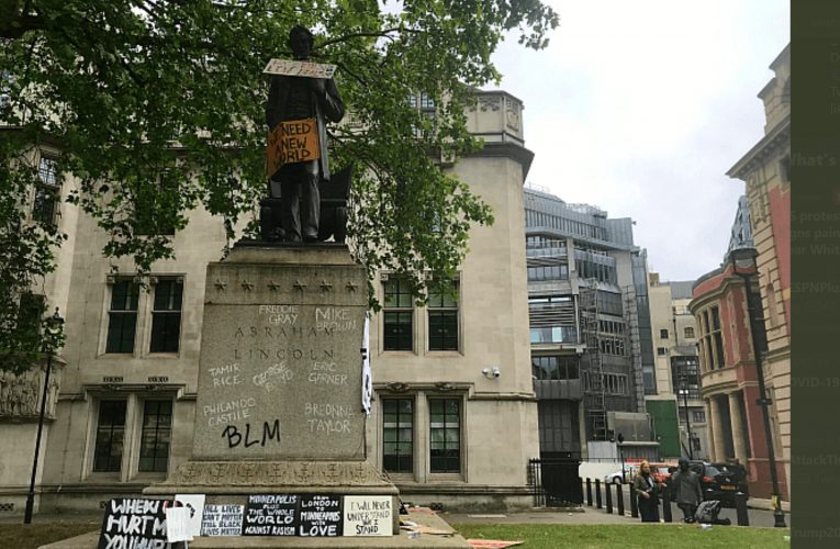 Confused Rioters In London Vandalize Lincoln Statue, Not Knowing He Freed The Slaves In America